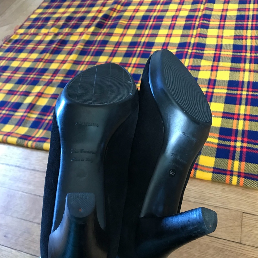 Aquatalia Black Suede Slip On Bootie Heels - Picture 7 of 7